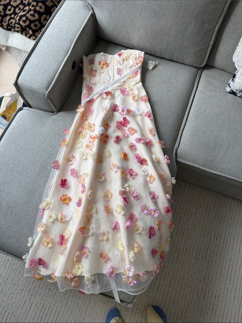 ELLIAT Floral Appliqué Dress